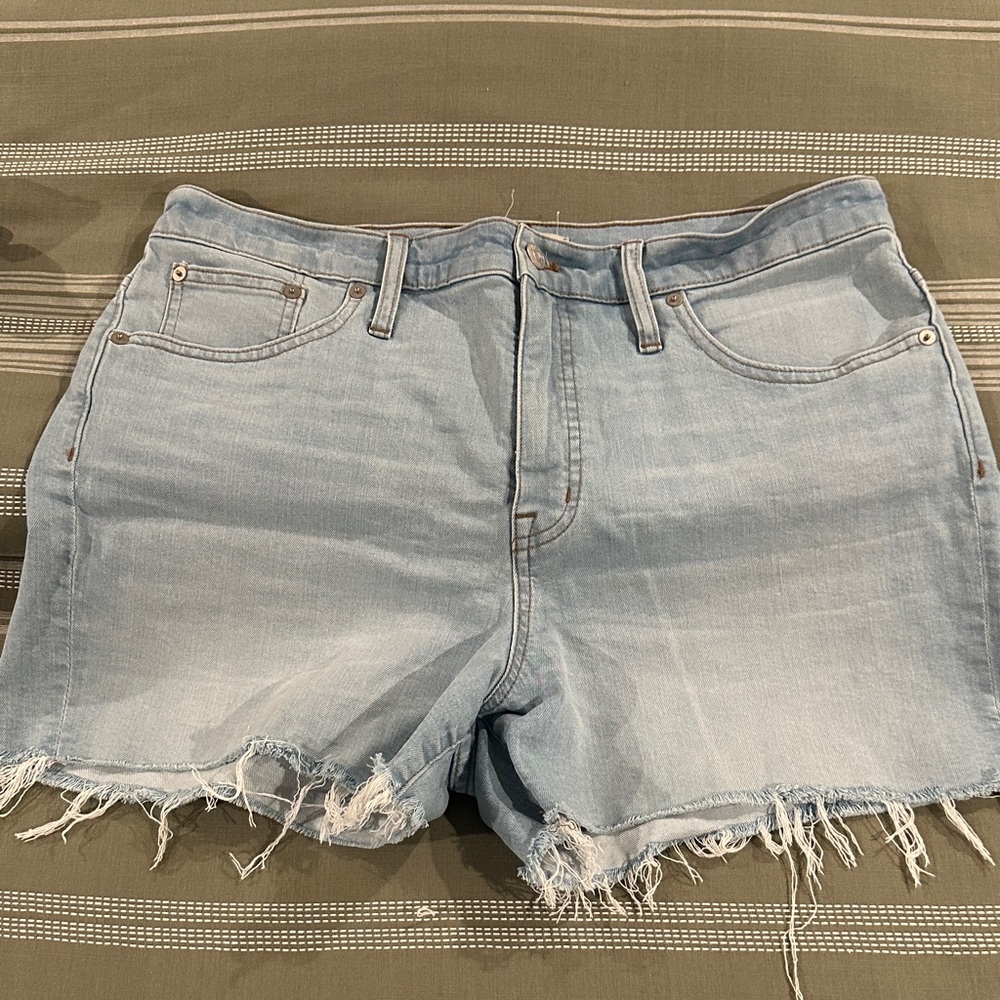Madewell Light Denim Cutoff Shorts - Women's Casual Summer Shorts